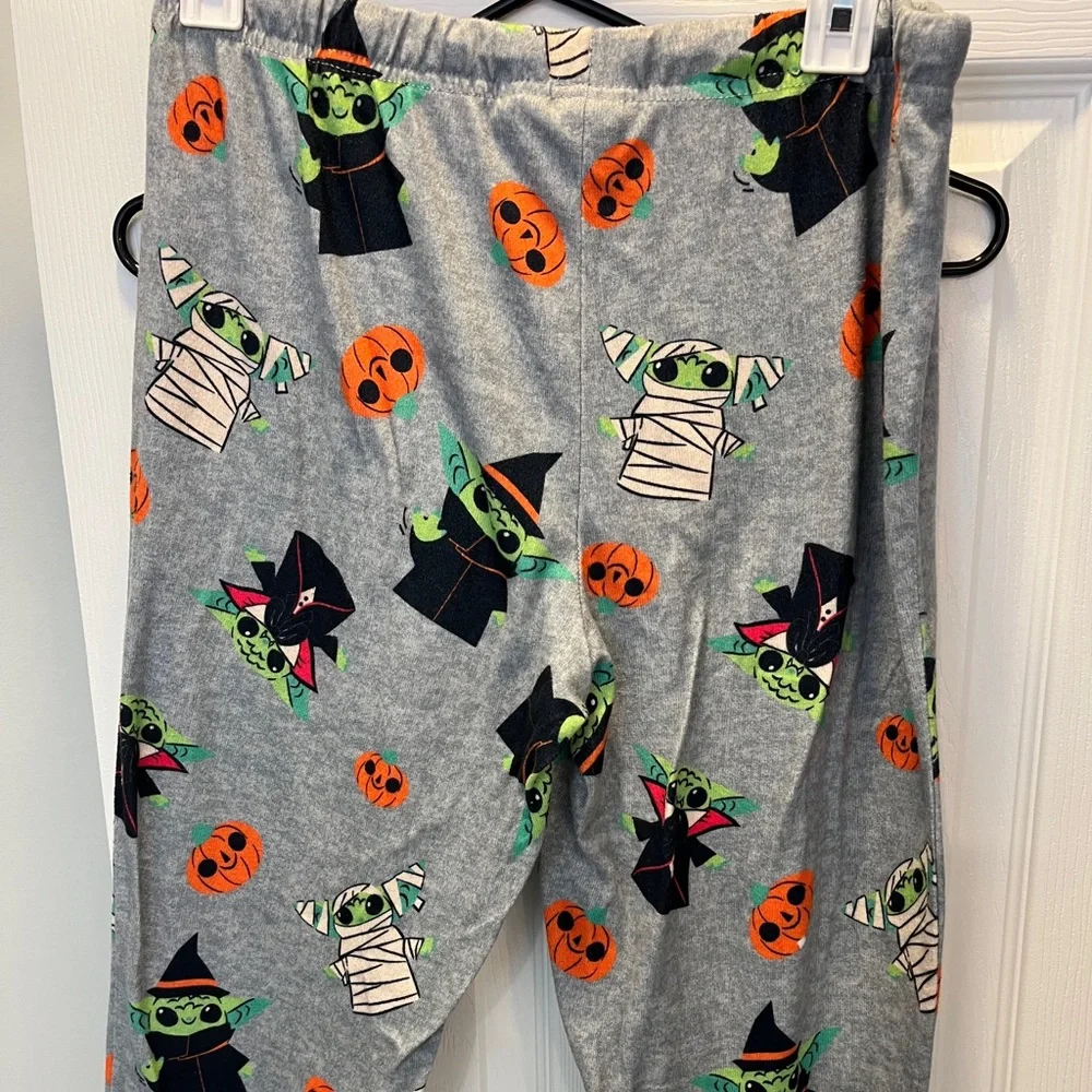 Boys youth size medium polyester drawstring Starwars Grogu Halloween sle…